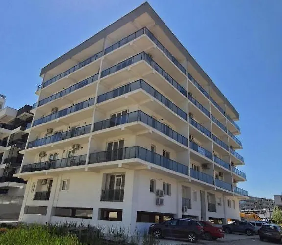 Nicholas アパート ナボダリ